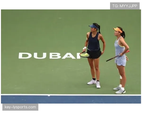 彭帅私服随性，包一亮我立刻怀疑她背后有间银行